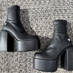 Naked Wolfe Sleek Black Platform Heels size 38